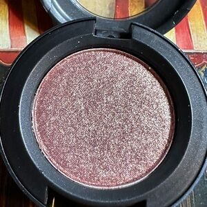 MAC COSMETICS BNIB FRENCH CUFF Lustre eyeshadow NEW VERY RARE!